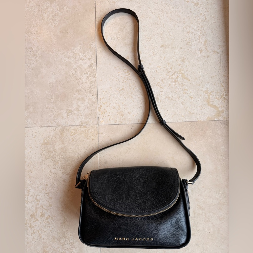 Marc Jacobs Elegant Black Crossbody Bag